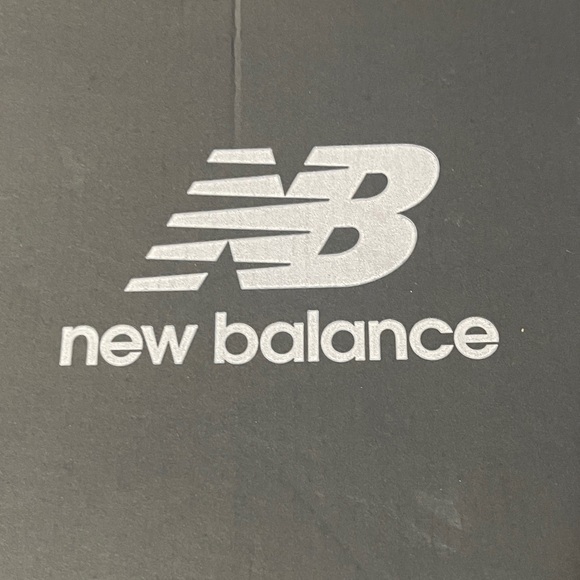 BRAND NEW New Balance Sky Blue&Gray SIZE 12 MEN’S, 13 1/2 WMN - Picture 9 of 9